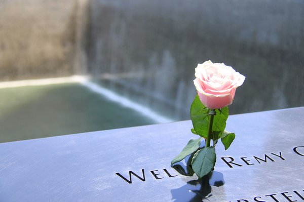 Optez pour une plaque funéraire unique et durable pour honorer